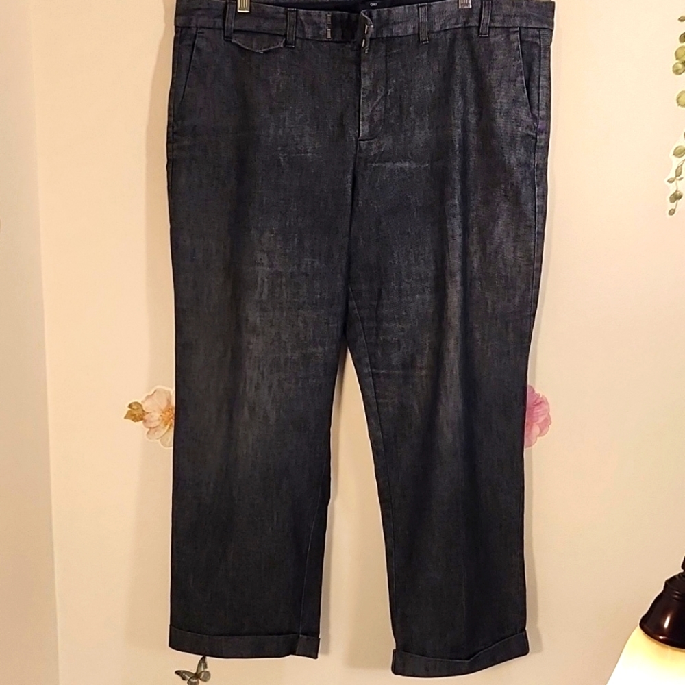 Gap long Capri with cuff women's sz 16